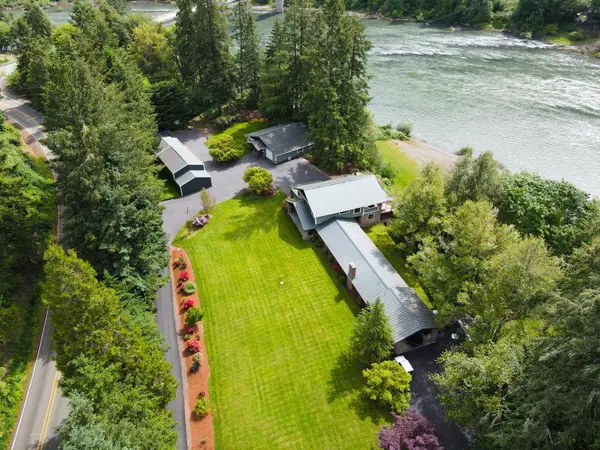 132 Cougar Creek Road, Oakland, OR 97462