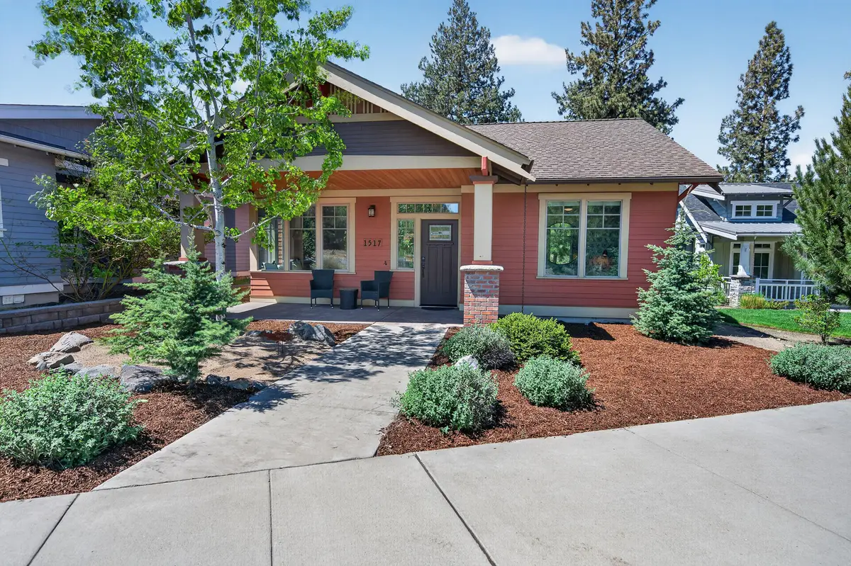 1517 NW Mt Washington Drive, Bend, OR 97703 - #1
