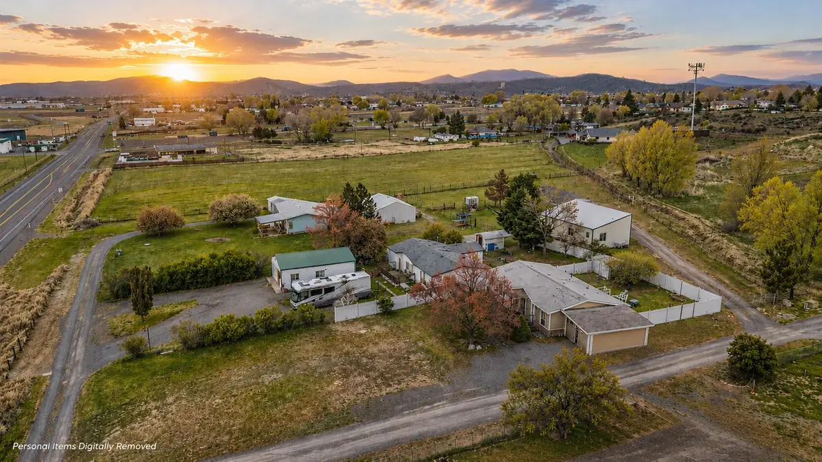 4445 Southside, Klamath Falls, OR 97603 - #1
