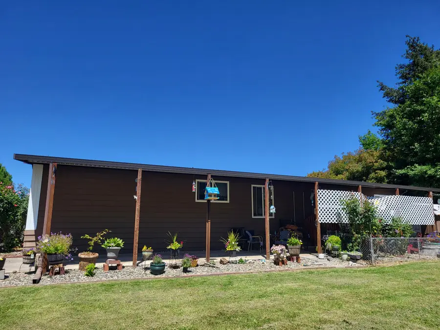 327 Sandlewood Drive #A, Grants Pass, OR 97526 - #3