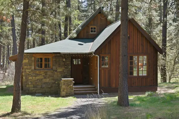 13375 SW Forest Service Road #Cabin 18 U1, Camp Sherman, OR 97730