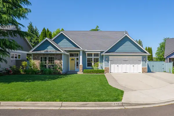 736 Williams Court, Medford, OR 97504