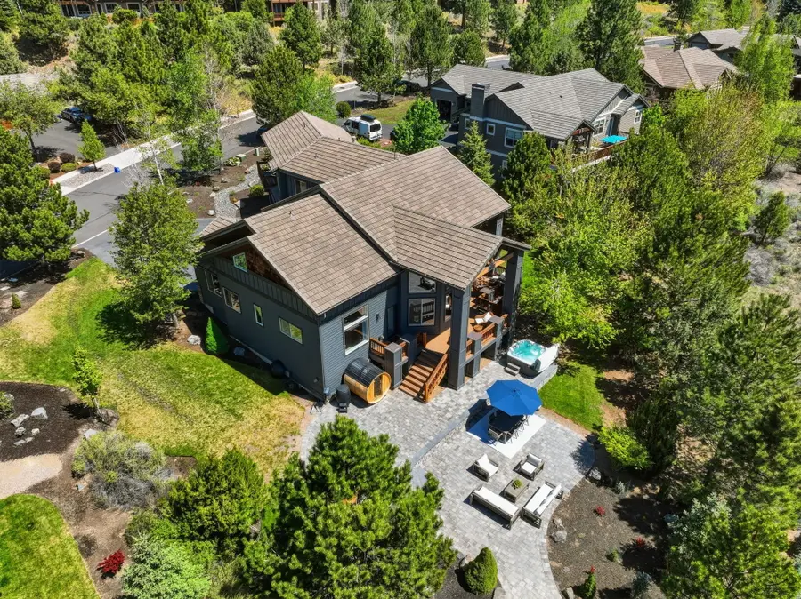26 NW Skyliner Summit Loop, Bend, OR 97703 - #2