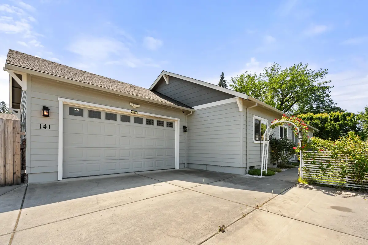 141 Alta Lane, Central Point, OR 97502 - #1
