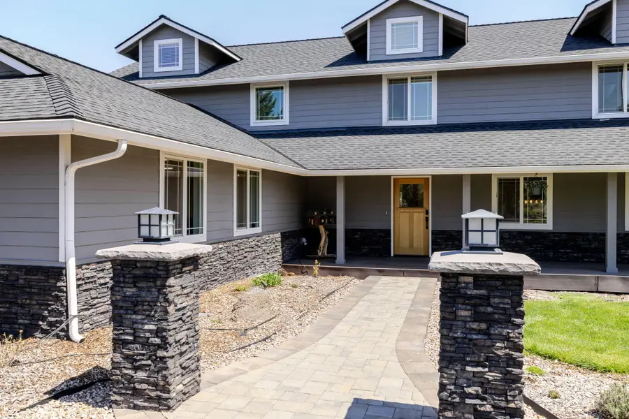 18351 SW Mt Saint Helens Drive, Powell Butte, OR 97753 - #3