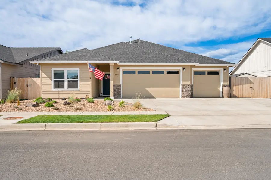4951 SW Yew Place, Redmond, OR 97756 - #2