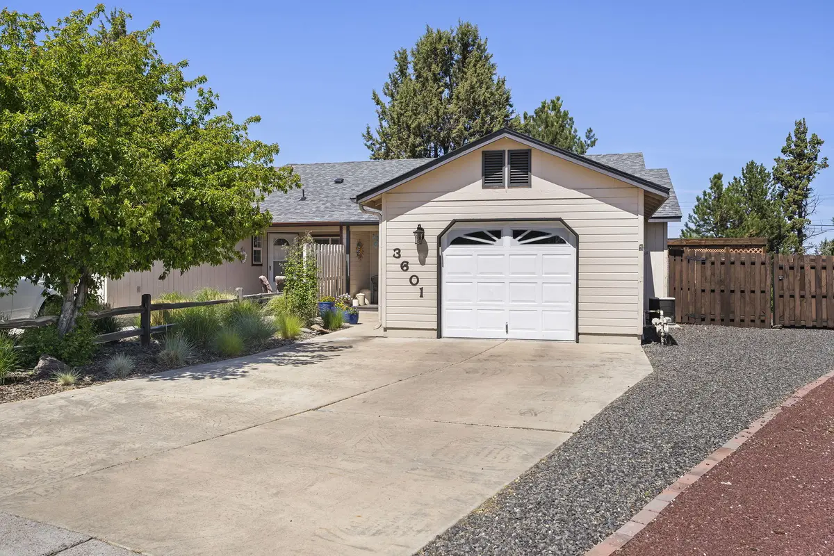 3601 SW Sw Bobby Jones Court, Redmond, OR 97756 - #1