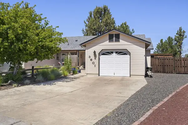 3601 SW Sw Bobby Jones Court, Redmond, OR 97756