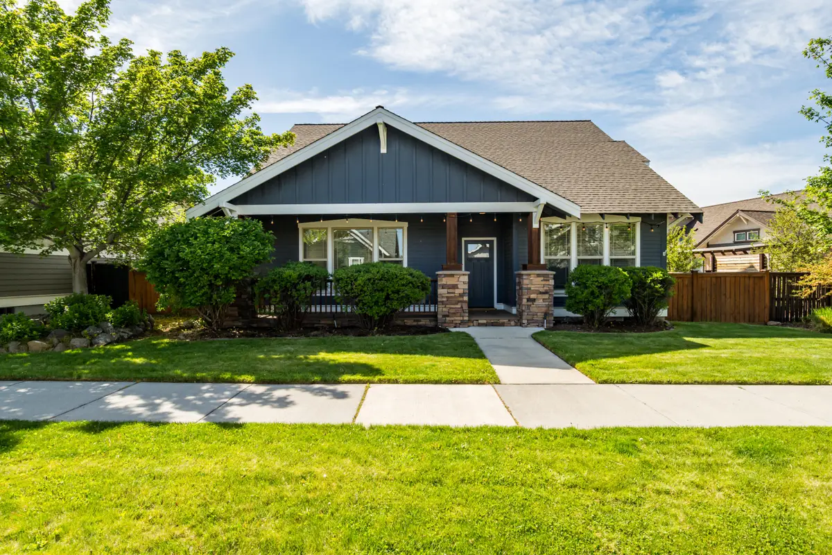 889 NW 13th Street, Redmond, OR 97756 - #1