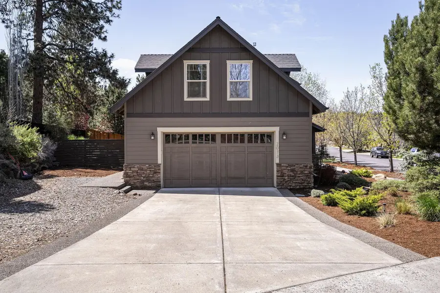 2073 NW Shevlin Crest Drive, Bend, OR 97703 - #2