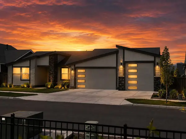 3631 NE Desert Juniper Lane, Bend, OR 97701