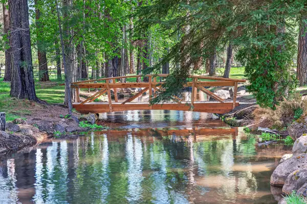 26308 SW Metke Lane, Camp Sherman, OR 97730