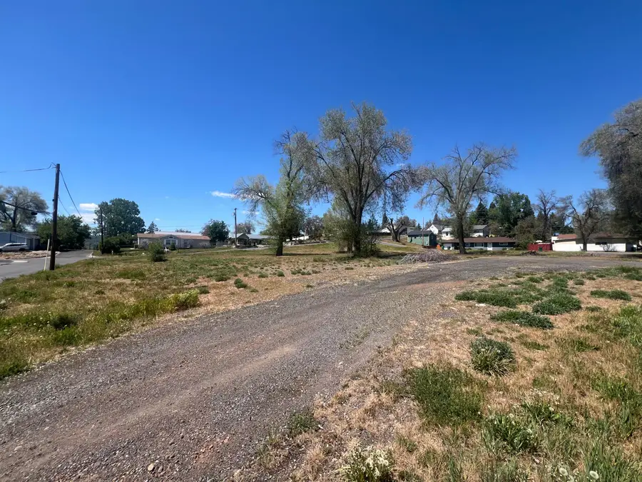 2007 Modoc Street, Klamath Falls, OR 97601 - #2