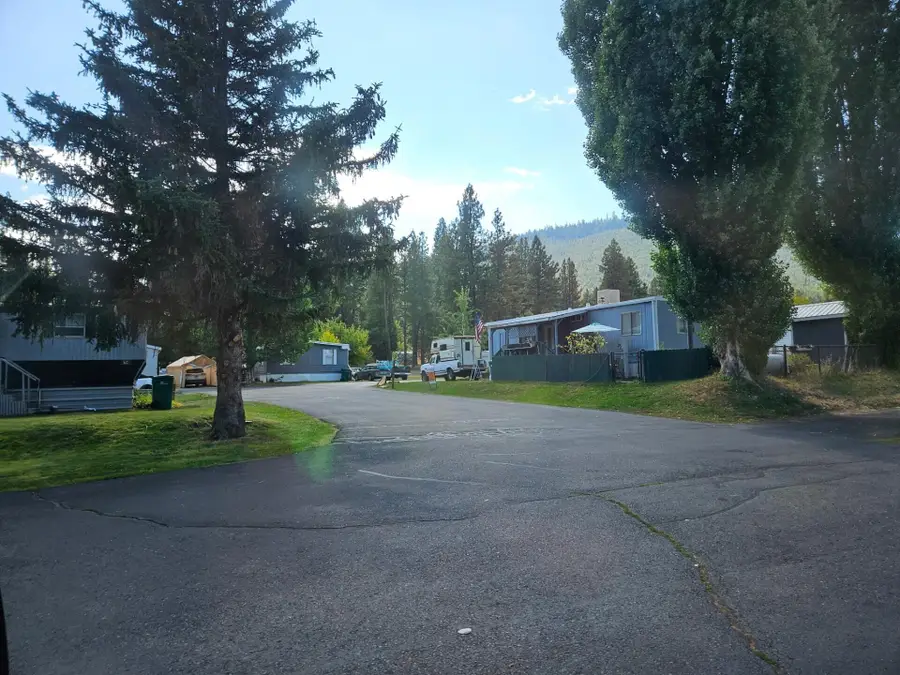 4000 Round Lake Road #SPC 12, Klamath Falls, OR 97601 - #2