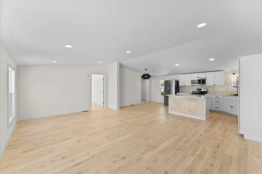 4729 S Pacific Highway #32, Phoenix, OR 97535 - #3