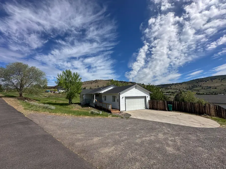 1839 Melanie Court, Klamath Falls, OR 97601 - #3