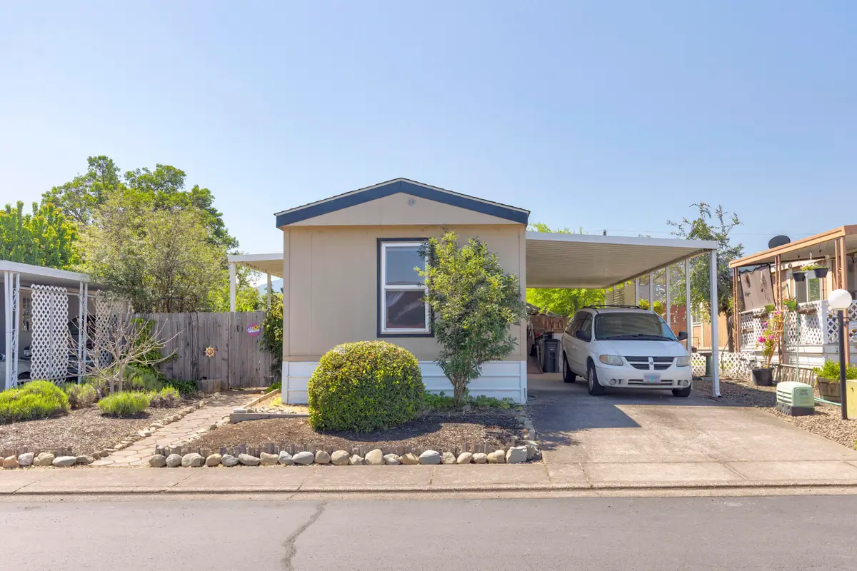 4729 S Pacific Highway #UNIT 4, Phoenix, OR 97535 - #1