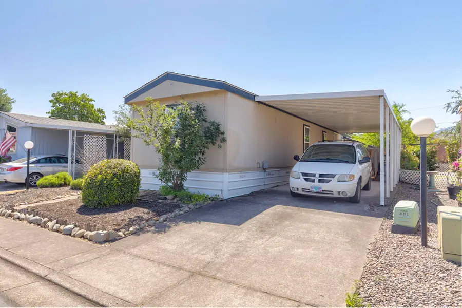 4729 S Pacific Highway #UNIT 4, Phoenix, OR 97535 - #3
