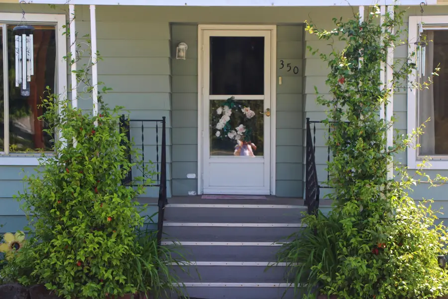350 Beechwood Drive, Grants Pass, OR 97526 - #2