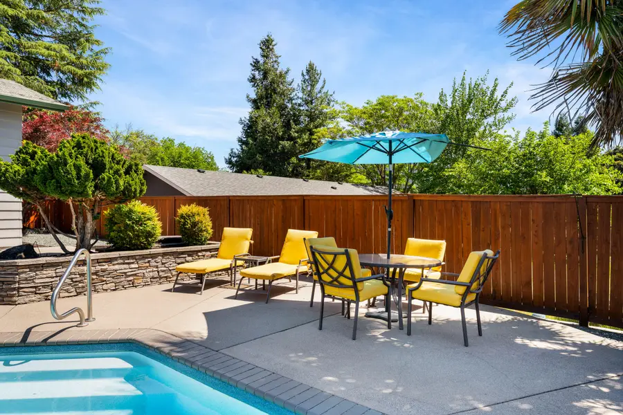 440 NE Royal Drive, Grants Pass, OR 97526 - #3