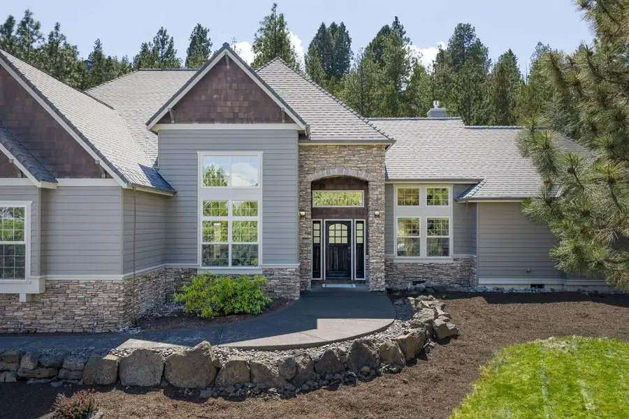 3193 NW Colonial Drive, Bend, OR 97703 - #2