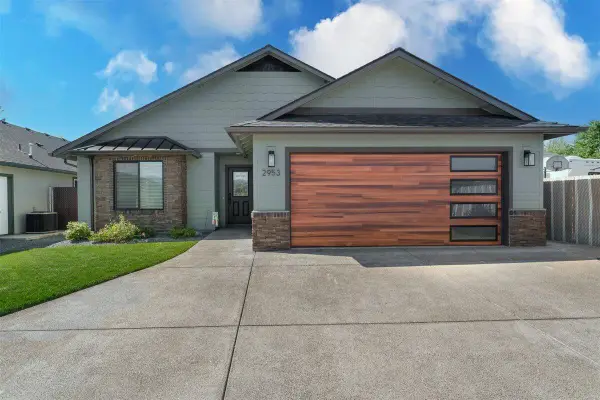 2953 Naples Drive, Grants Pass, OR 97527