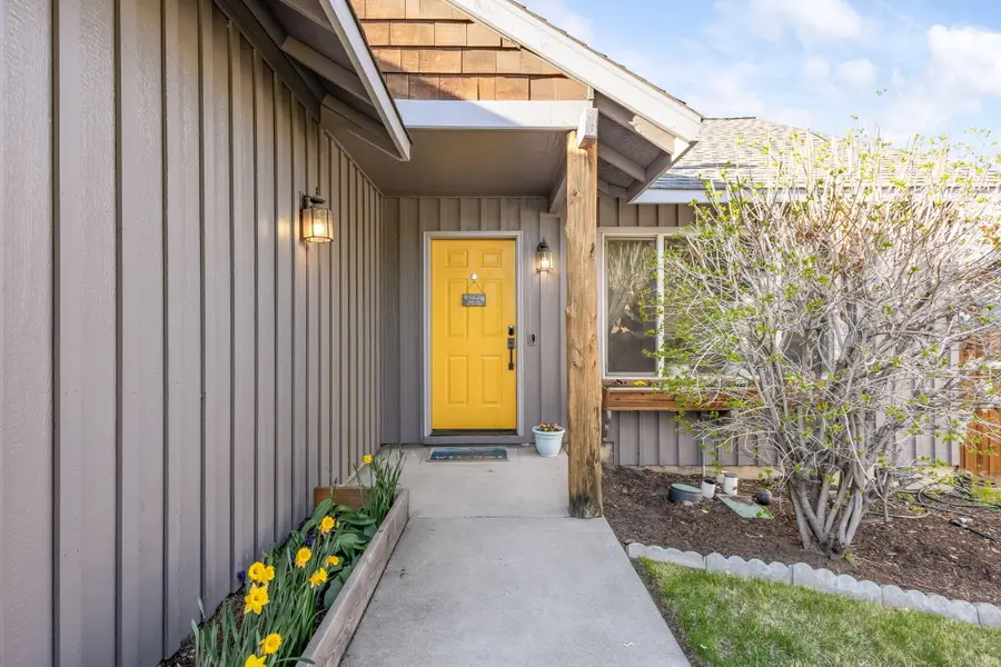 2150 NE Castle Avenue, Bend, OR 97701 - #2