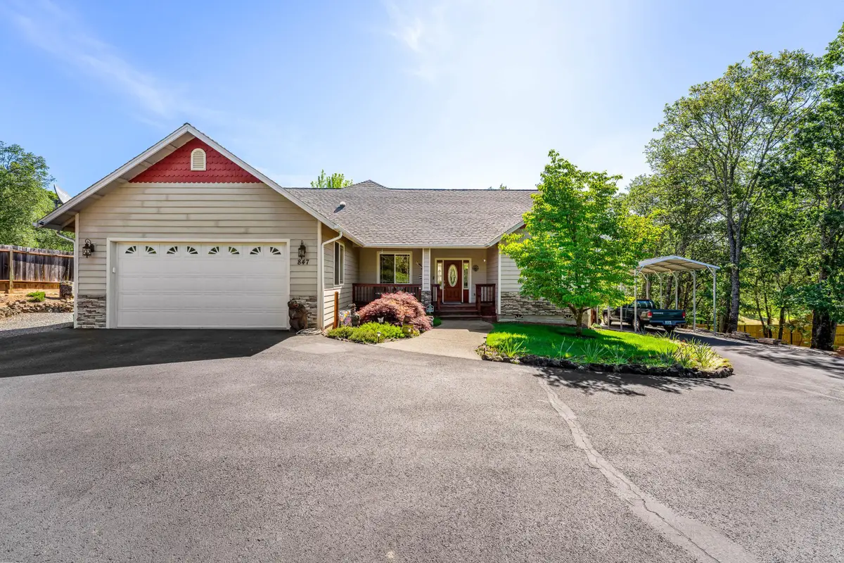 847 Three Pines Road, Grants Pass, OR 97526 - #1