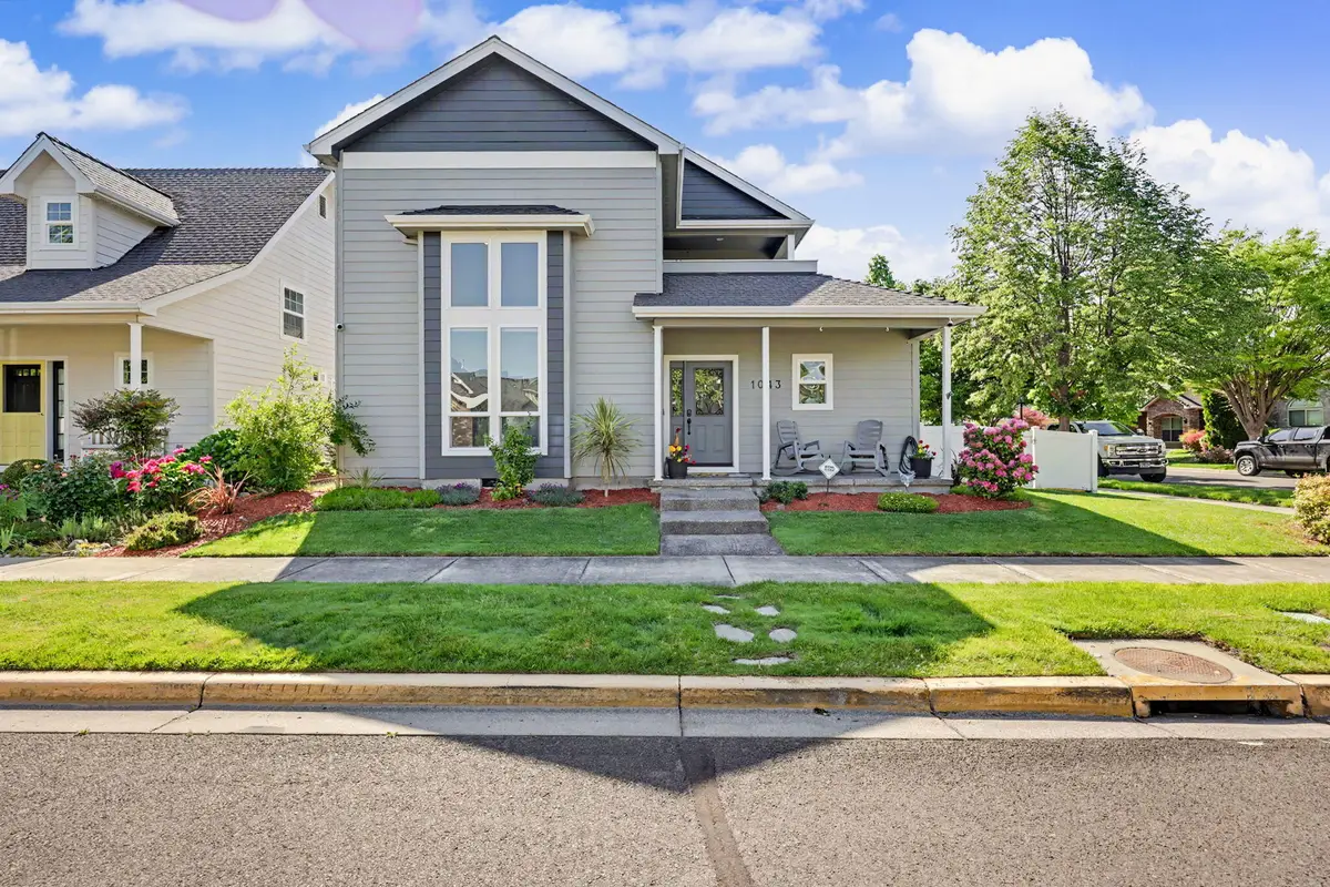 1043 Sandoz Street, Central Point, OR 97502 - #1