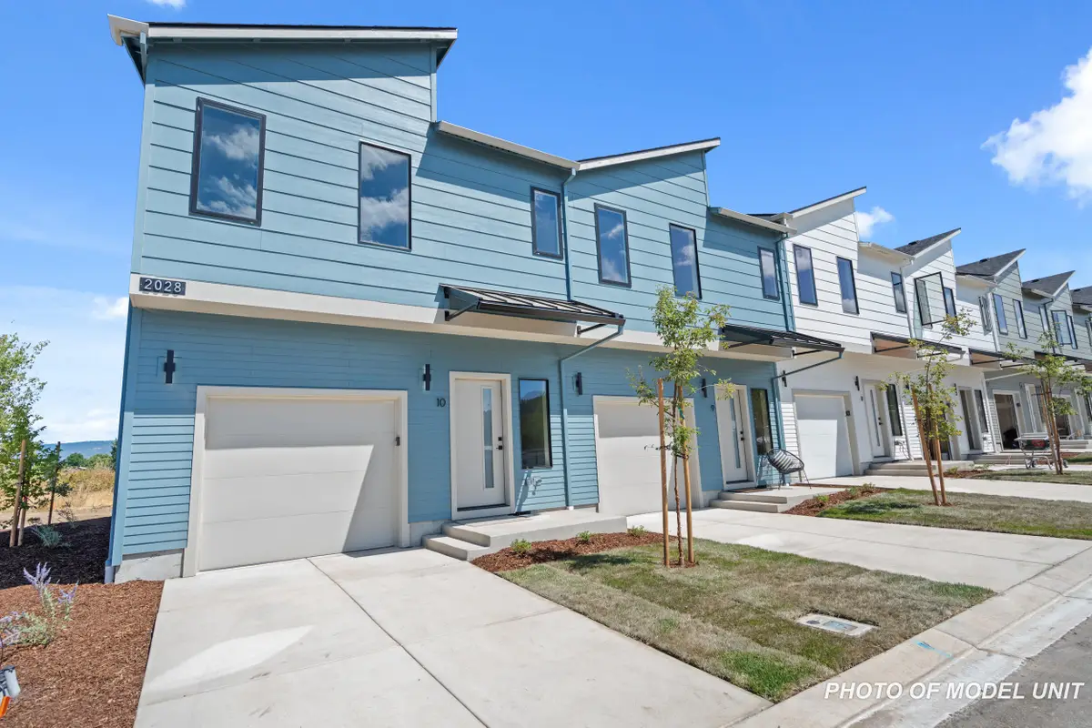 2032 Sunset Drive #1, Medford, OR 97501 - #1