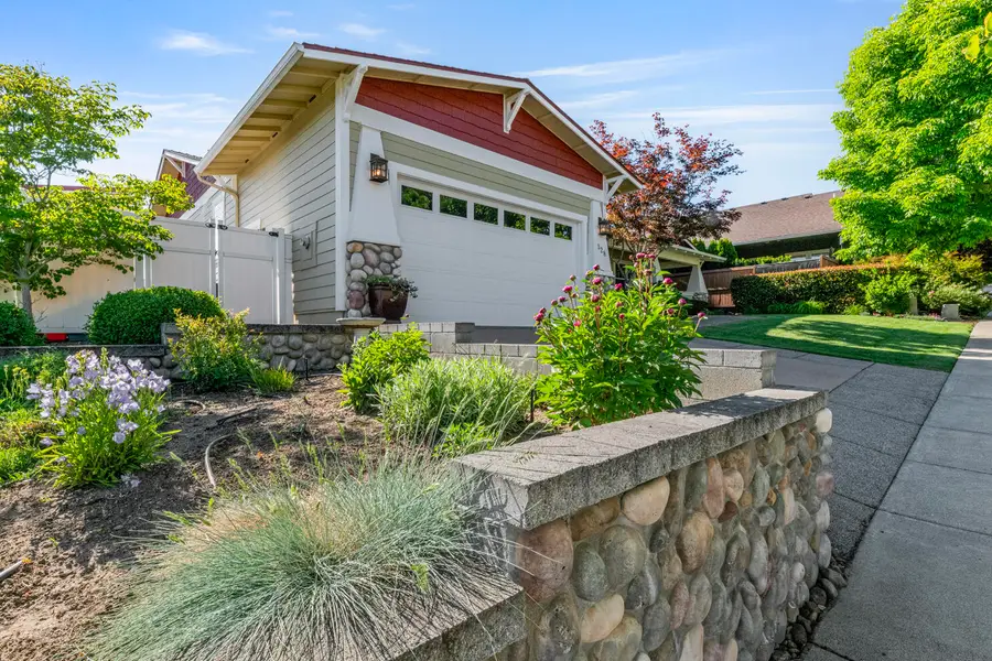128 Oak Point Drive, Eagle Point, OR 97524 - #2