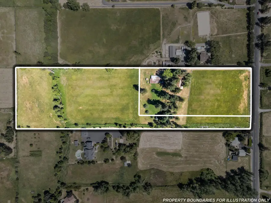 3520 Redwood Avenue, Grants Pass, OR 97527 - #2