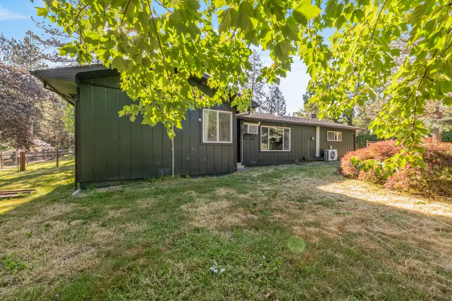 1033 Plumtree Lane, Grants Pass, OR 97526 - #3