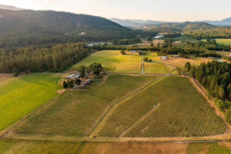 175 Quail Lane, Grants Pass, OR 97526 - #3