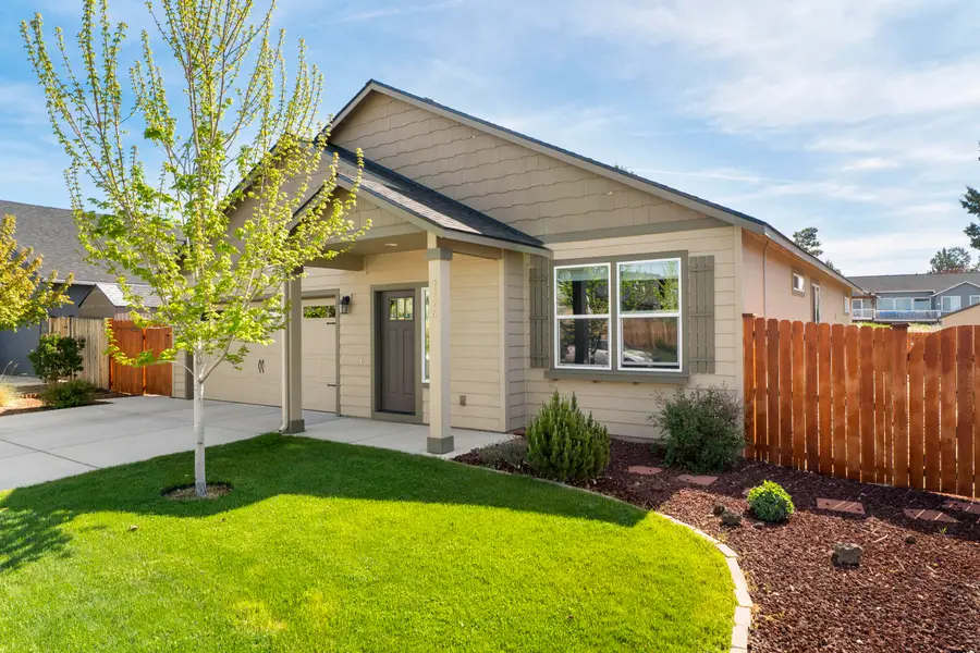 4176 SW 34th Street, Redmond, OR 97756 - #2