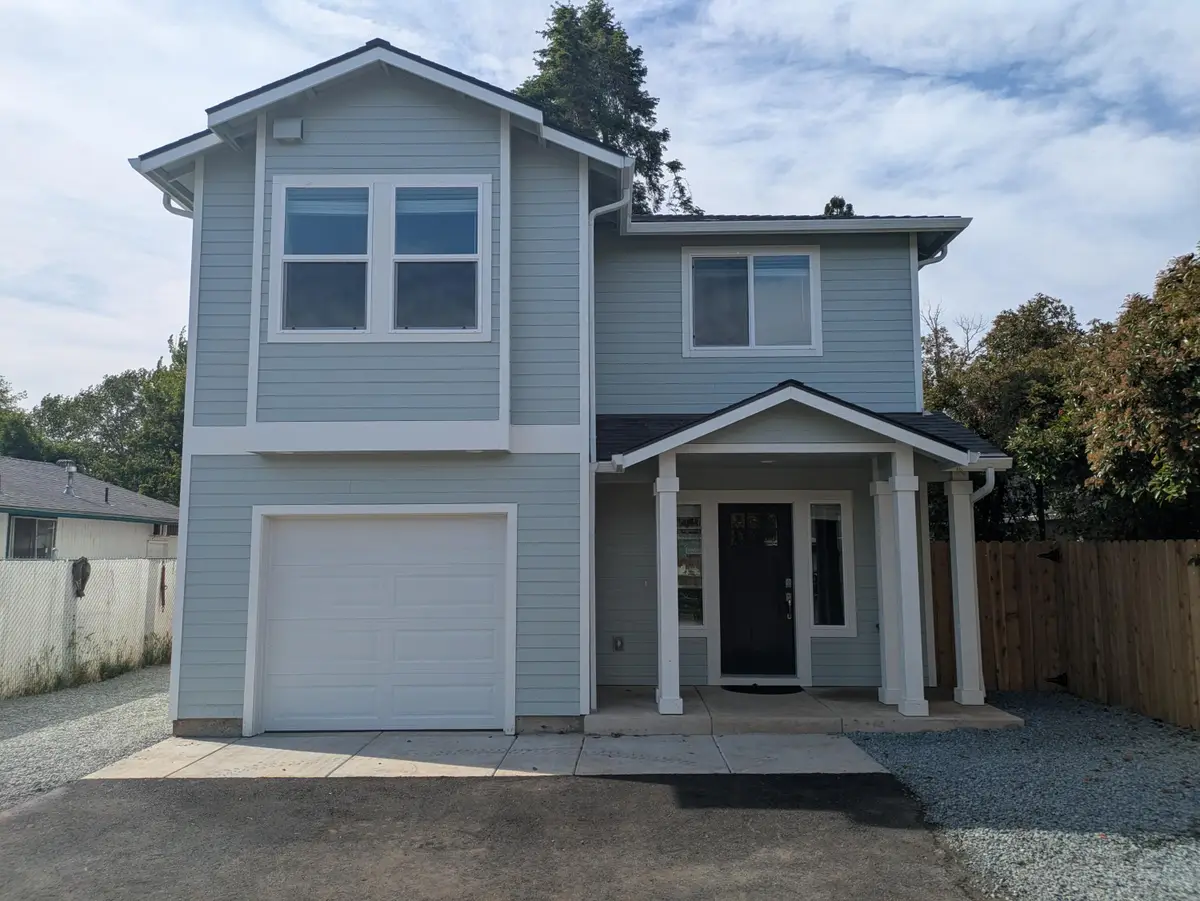 613 St Thomas Lane, Eagle Point, OR 97524 - #1