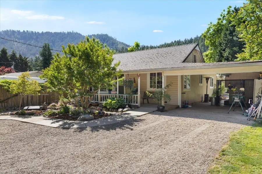 6589 Rogue River Highway, Grants Pass, OR 97527 - #2
