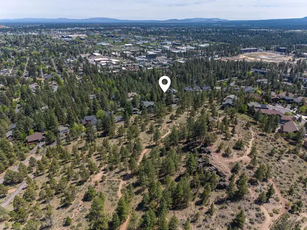 1729 SW Troon Avenue, Bend, OR 97702