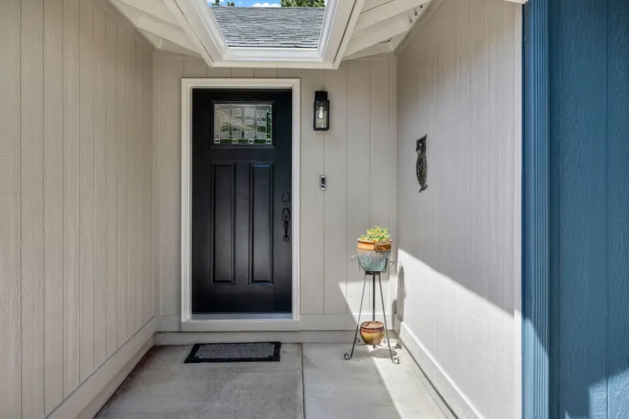 1255 SW 28th Street, Redmond, OR 97756 - #2