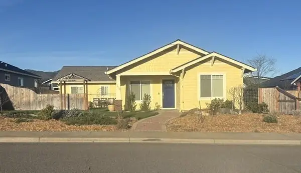 195 Suncrest Road, Talent, OR 97540