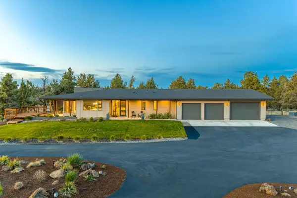 64144 Pioneer Loop, Bend, OR 97701