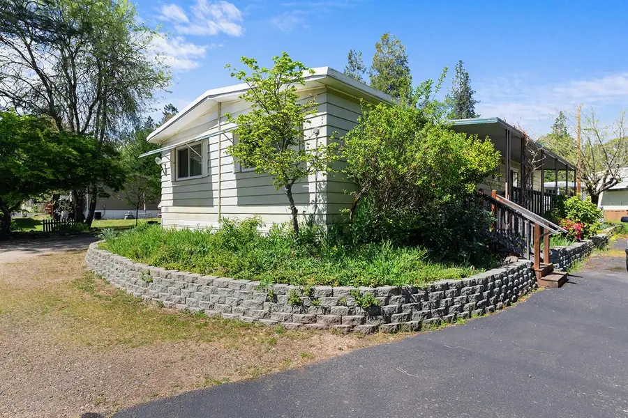 22071 Or-62 #37, Shady Cove, OR 97539 - #2