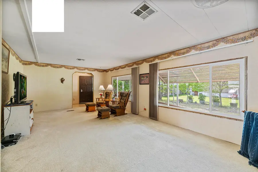 22071 Or-62 #37, Shady Cove, OR 97539 - #3