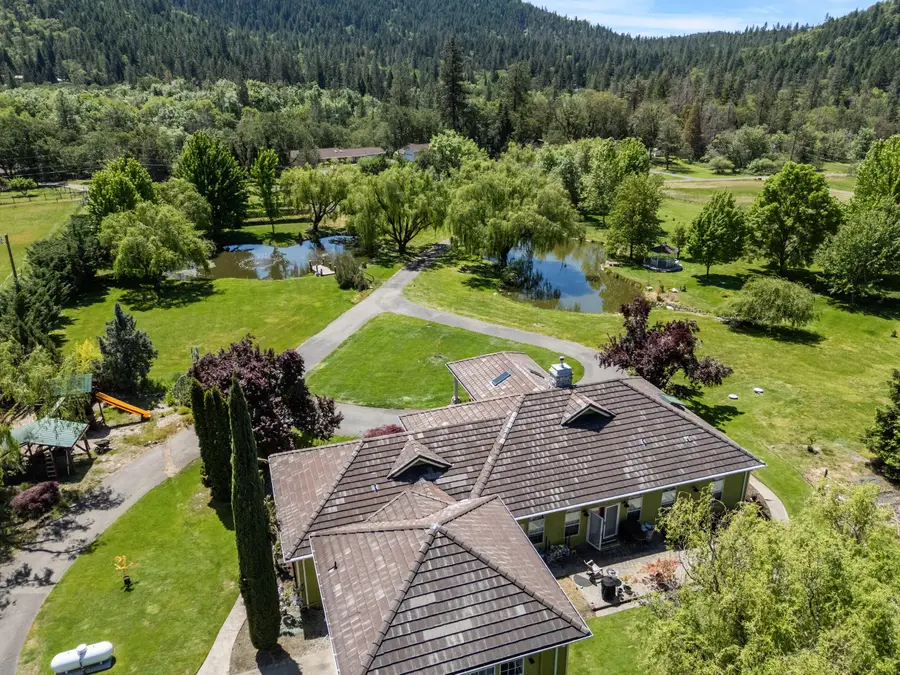 710 Debrick Way, Grants Pass, OR 97526 - #3