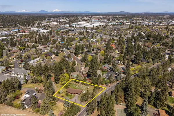 2323 NE 8th Street, Bend, OR 97701