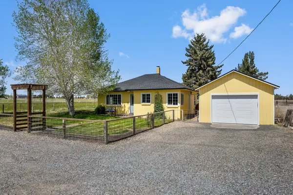 21298 SW Young Avenue, Bend, OR 97701