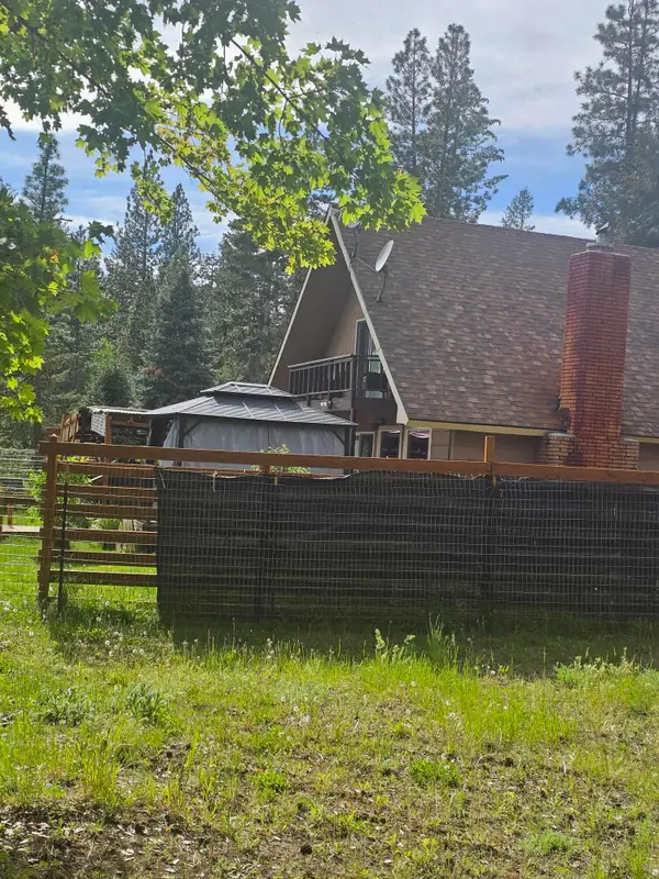 27233 Rocky Point Road, Klamath Falls, OR 97601