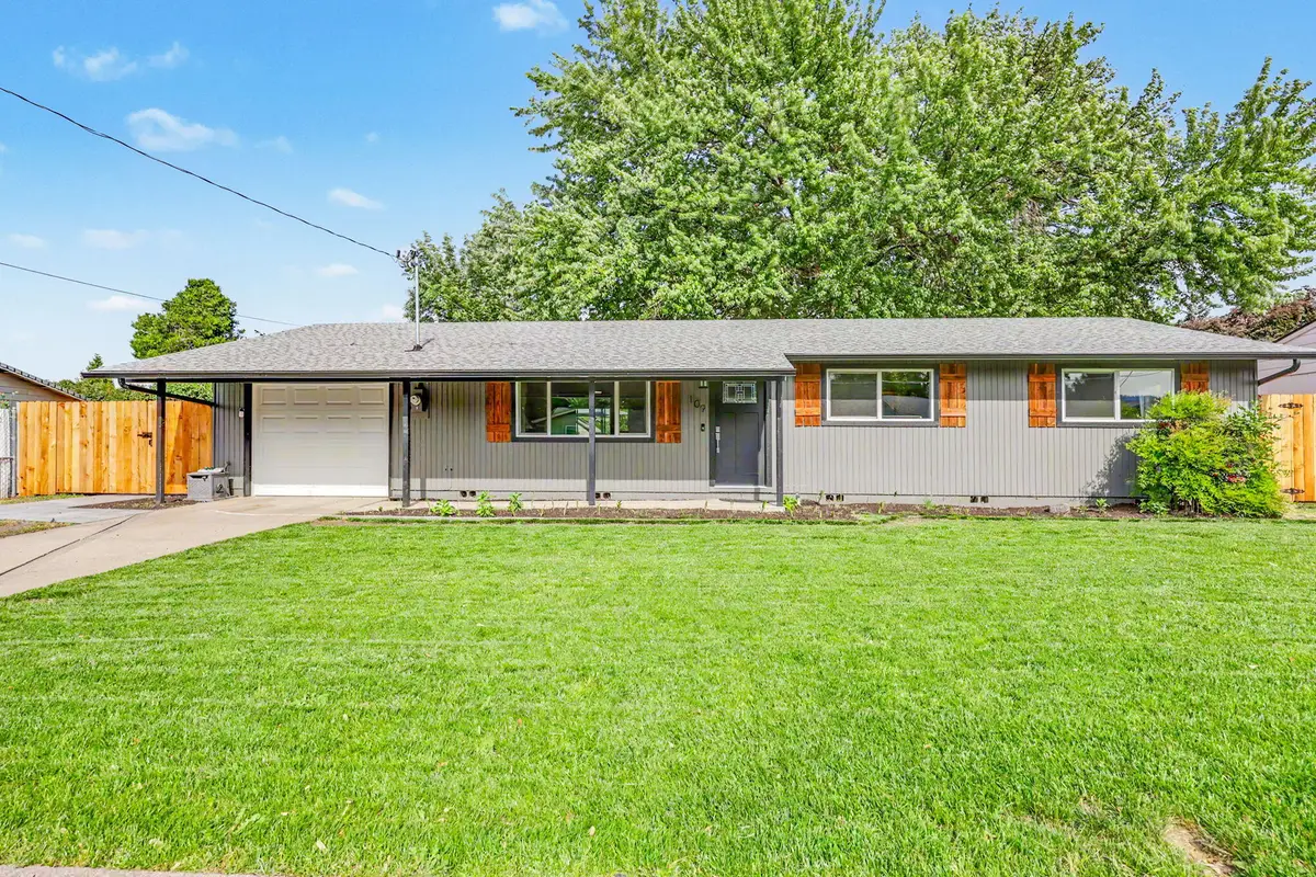 109 Vincent Avenue, Central Point, OR 97502 - #1