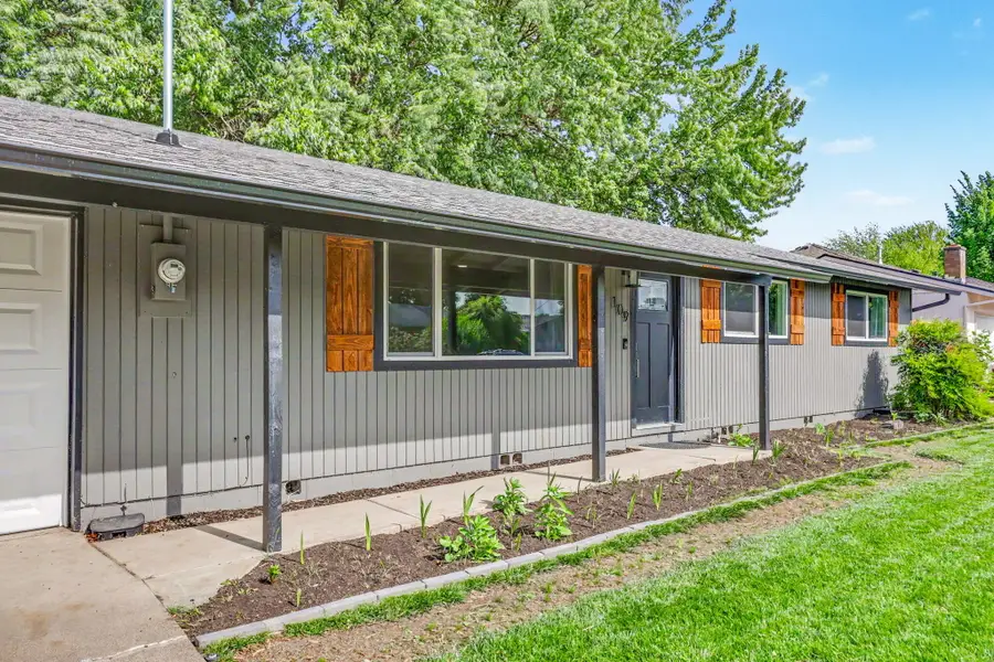 109 Vincent Avenue, Central Point, OR 97502 - #2