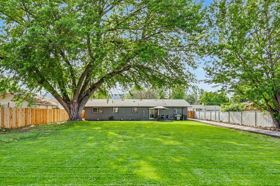 109 Vincent Avenue, Central Point, OR 97502 - #3